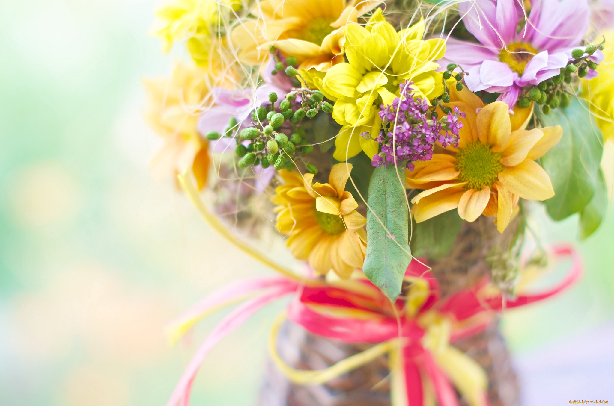 Цветы картинки праздник красивые. Летние цветочные композиции. Летний букет. Красивый букет цветов. Яркий весенний букет.